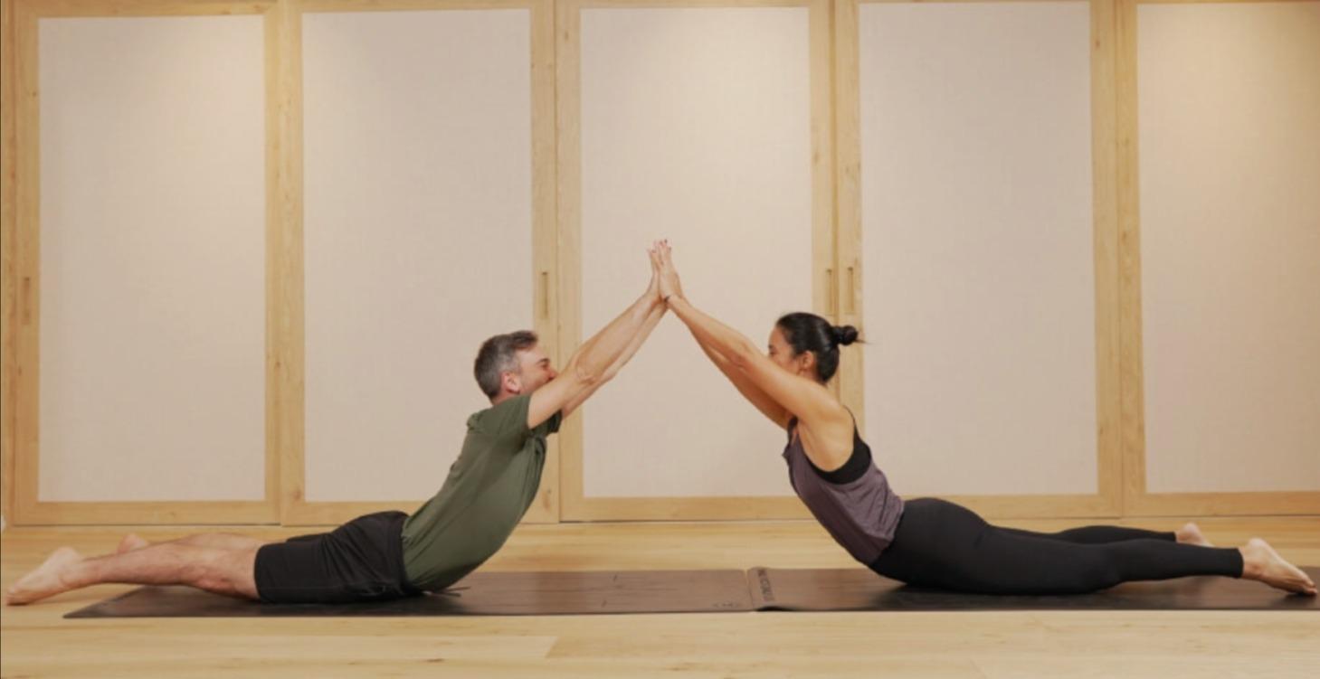 Yoga y masaje en Pareja, básicos.