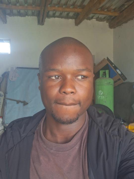 Lucky Mthombeni