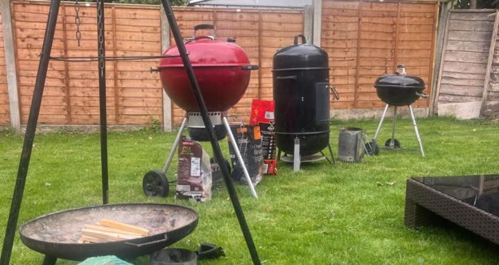 No Frills, Just Feasts