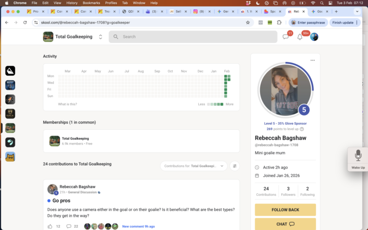 GOALKEEPER GLOVE WINNER IS... 🥁🥁🥁