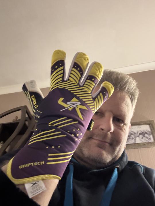 Happy new Gloves day