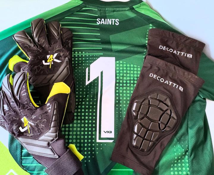 Friendly this evening 🧤⚽️