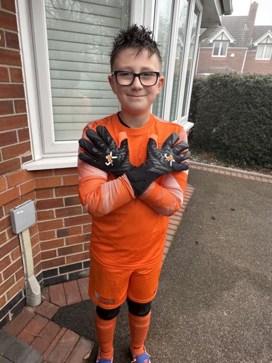 New pair of gloves 