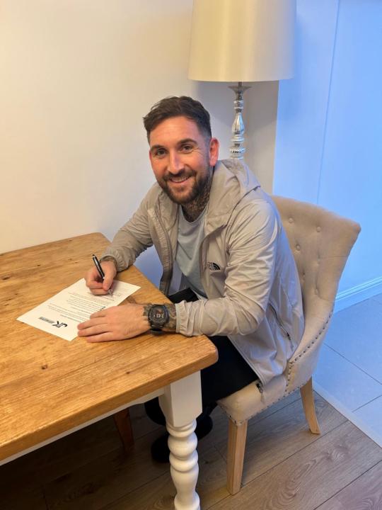 J4K sponsorship 🧤 👨🏽‍🦳 