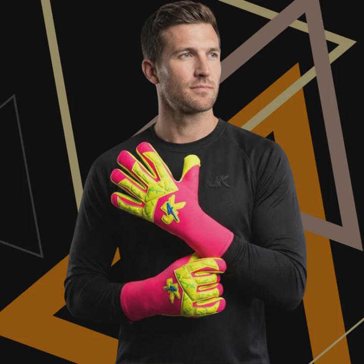 CRASH GOALKEEPER GLOVE SALE