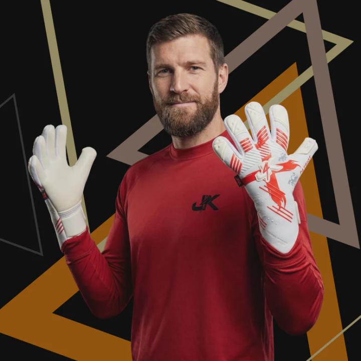 WIN ENGLAND GLOVES .. COMPETITON TIME!
