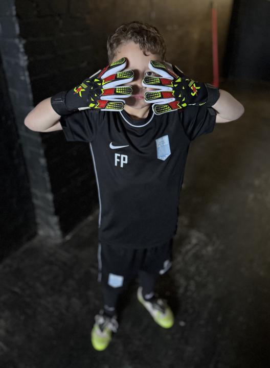 Giveaway gloves 🧤