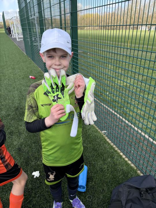 Teddy’s winning streak continues