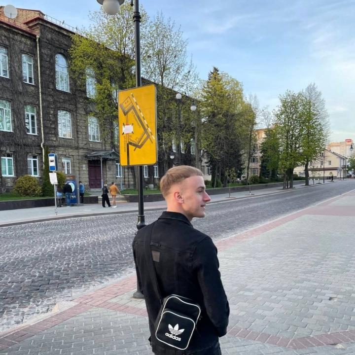 Максим Дубровник