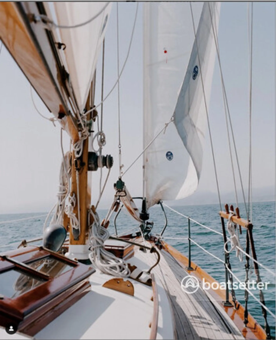 sailboat and mansion content for LA