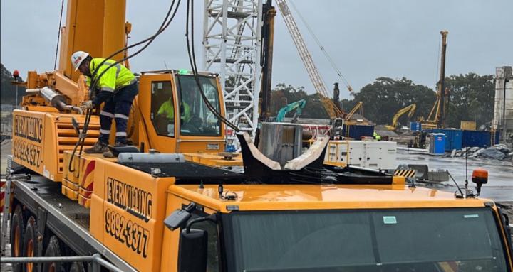 Crane Crew & Construction 