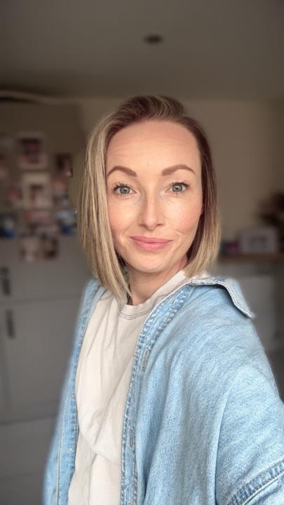 Holly Stuart