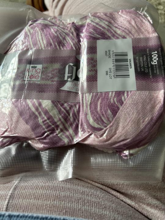New yarn 🧶 