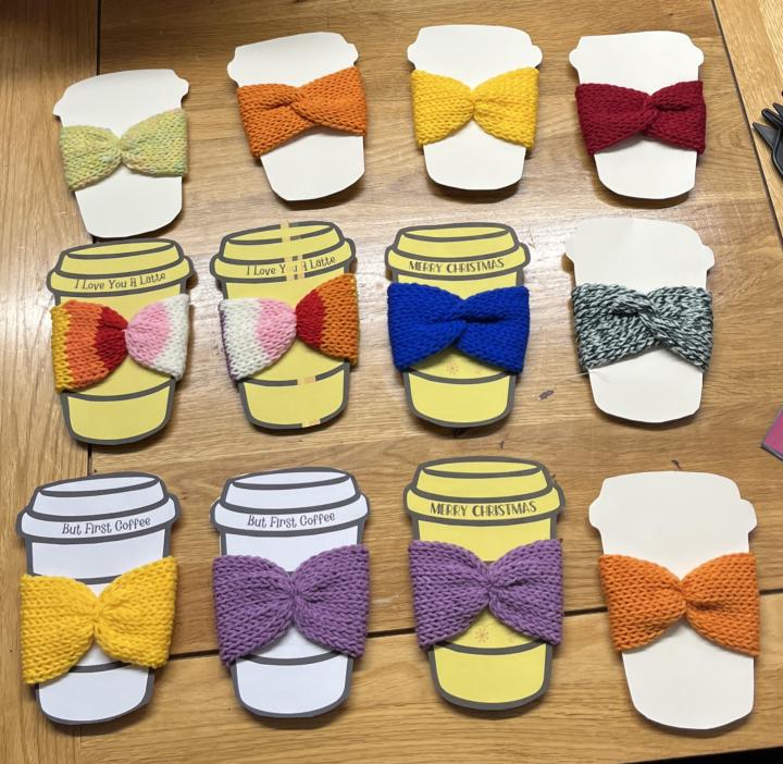 Knitmas cup Cozies