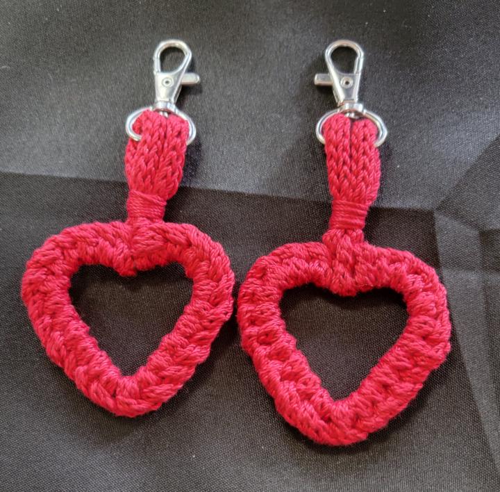 💕🧶 New Premium & VIP Pattern Release – Macrame iCord Heart Keychains 🧶💕