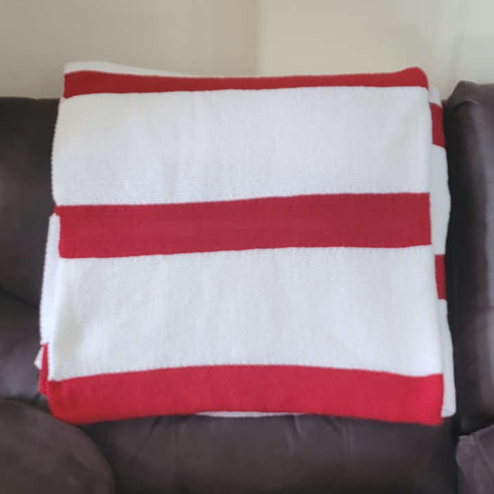 🎄 Knitmas Day 11 — Christmas Stripe Blanket!