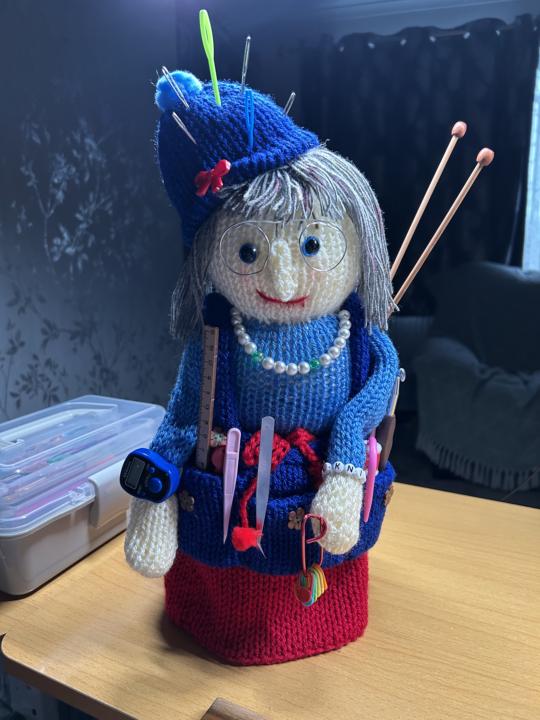 Knitting Lady