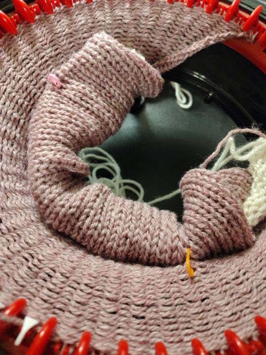Tip for panel knitting 