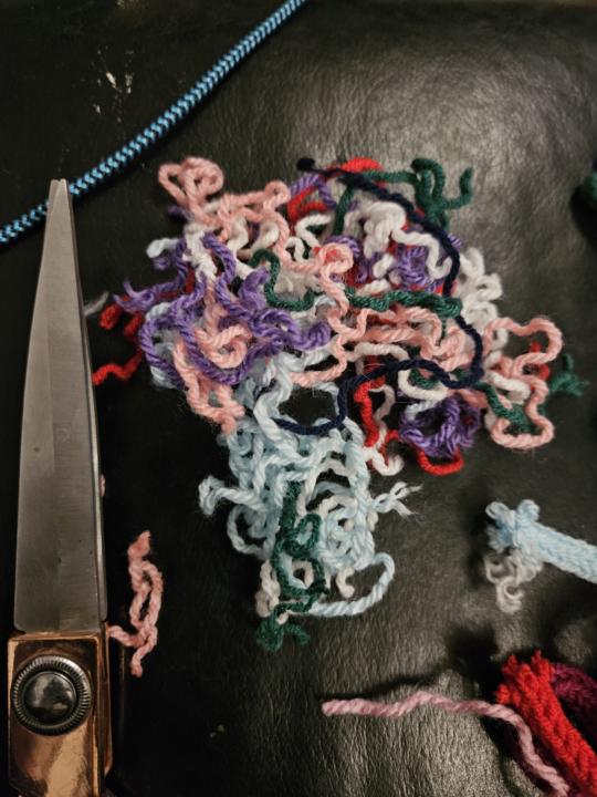 Scraggly bits