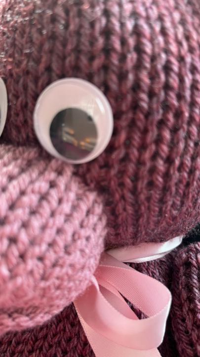 Someone wants to say hello…