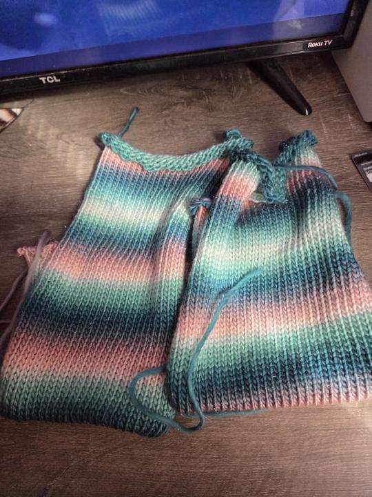 Y’all... I am officially obsessed with this yarn! 😍