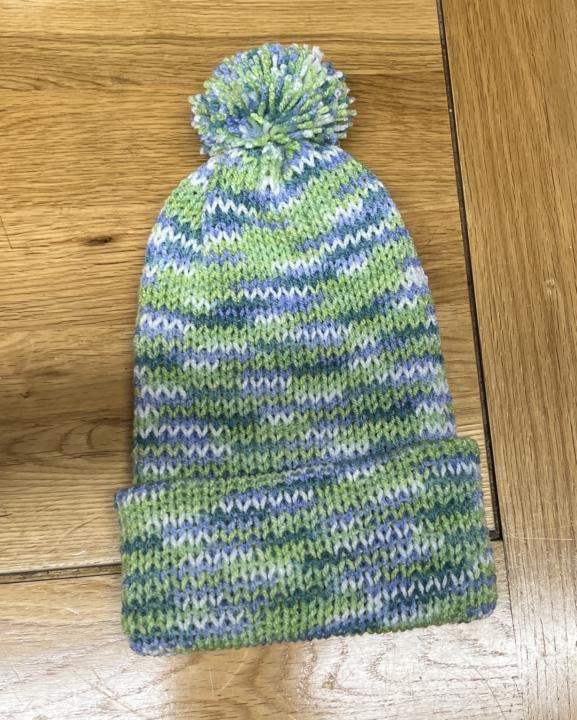 Hat and scarf with the green Jarol Yarn
