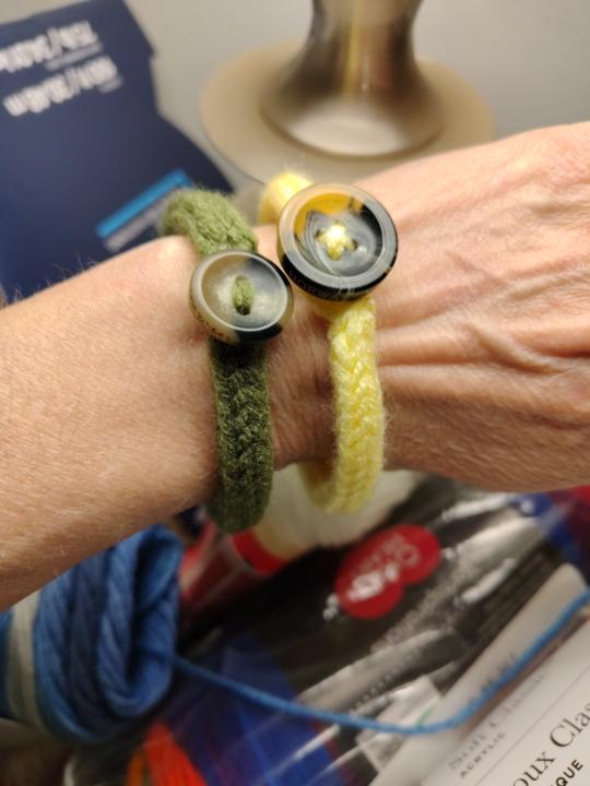 I-cord bracelet 