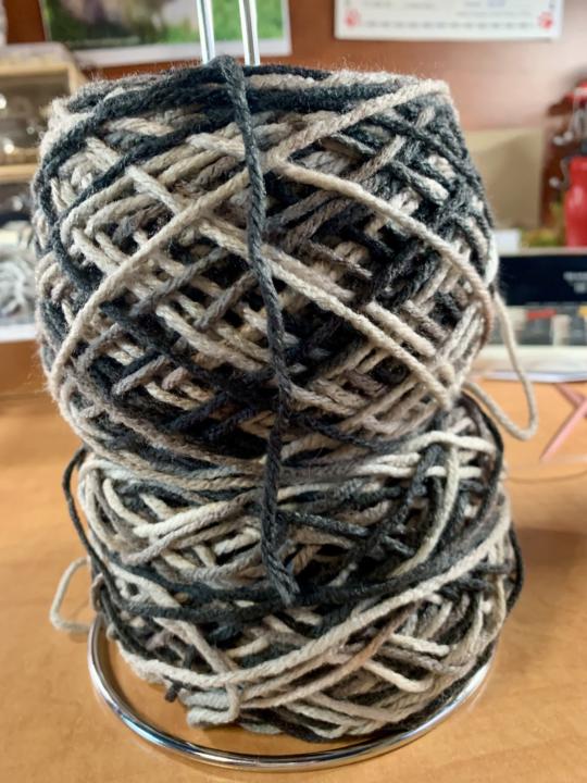 The Yarn is not good for knitting machines