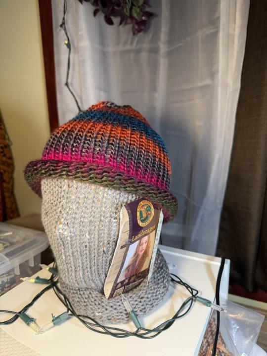 Single layer hat