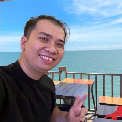 Tri Le
