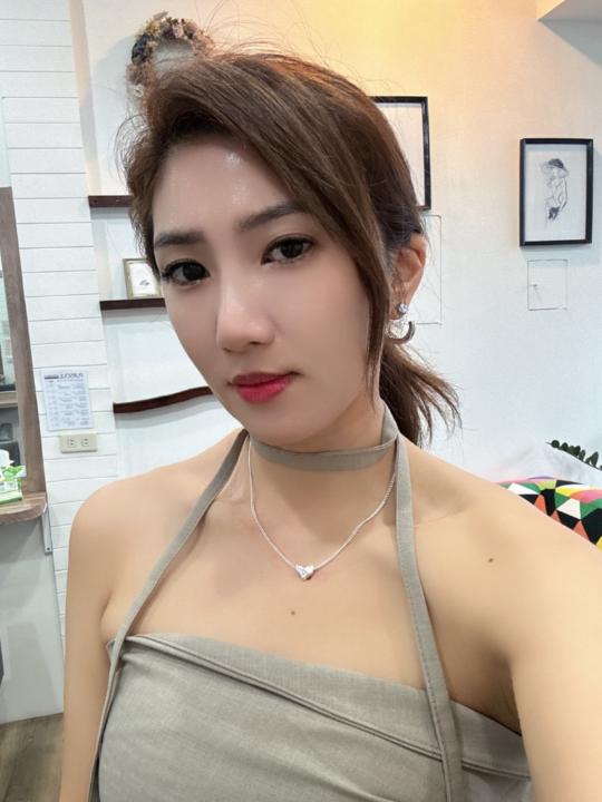 Nicole Ho