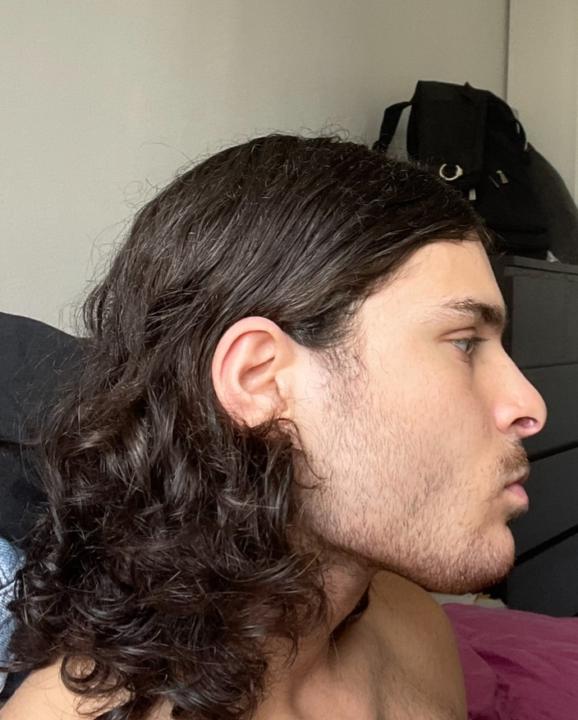 Gabriel R