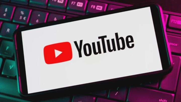 YouTube: IA borra canales; emprendedores deben diversificar plataformas