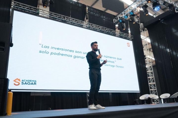 Santiago Garzon