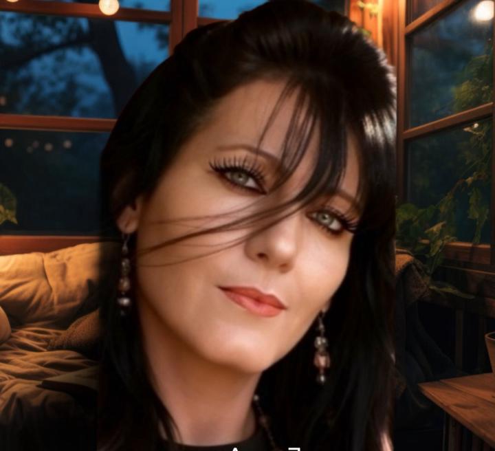 Lorraine Van den heever