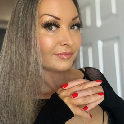Chloe Dom