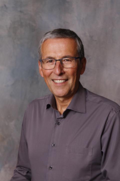 Warren Kay