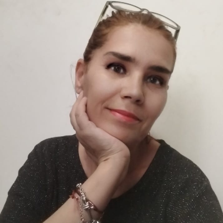 Violeta Nadia Delcea