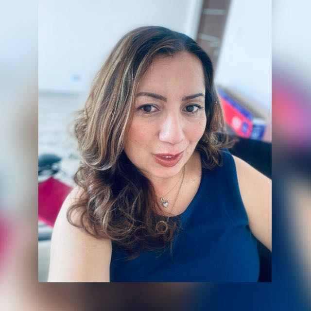Brenda l Lora