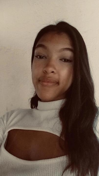 Lavinia Do Nascimento Damazio