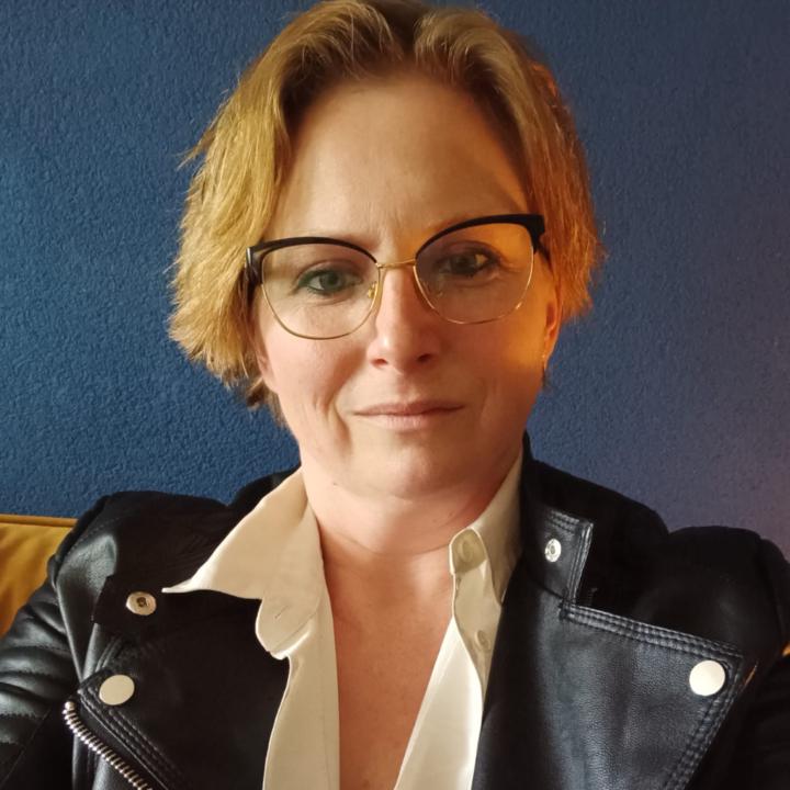 Claire Rook-Thompson