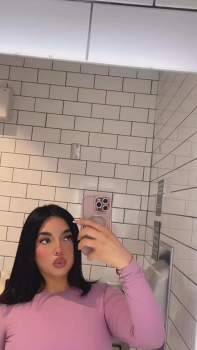 Valeria Corral Cinco