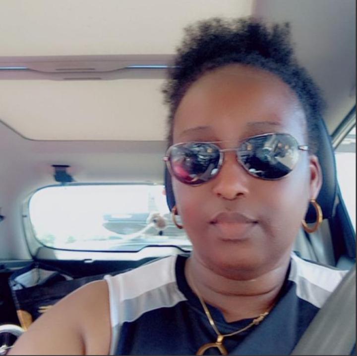 Flore Nzaba