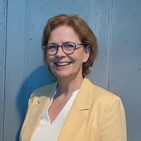 Ulrike Gomes Ascenso