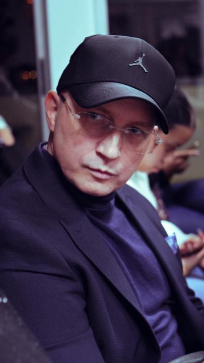 Carl Iparraguirre