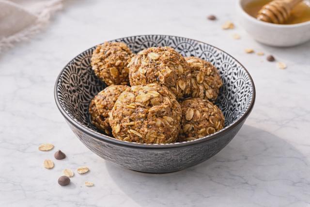 Healthy snacking - Coco protein balls