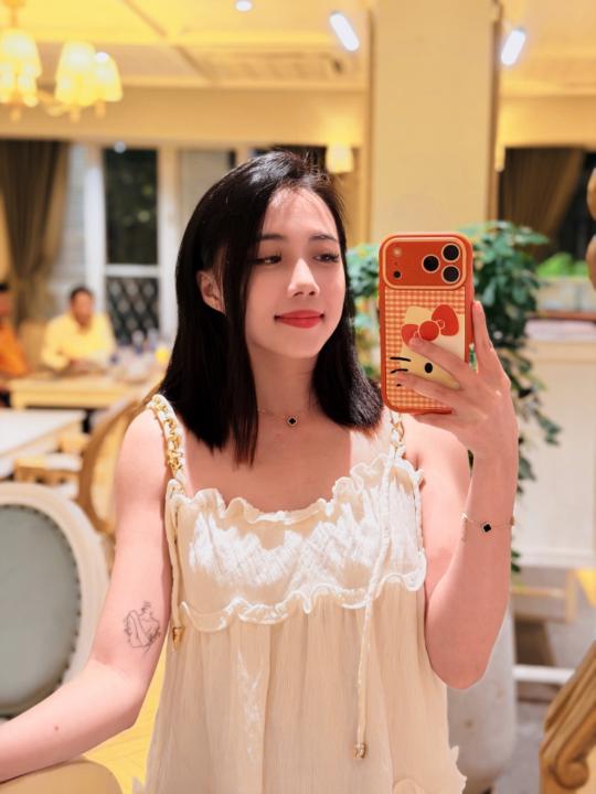 Vân Hồng