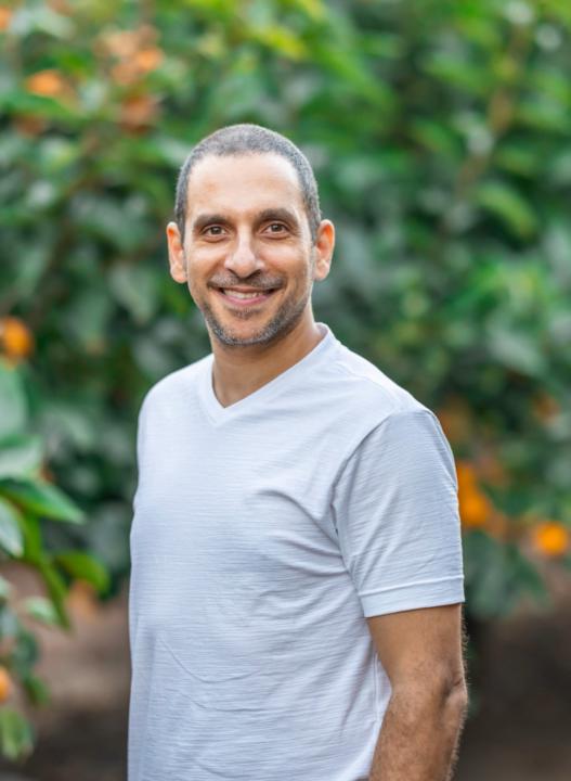 Itzik S.