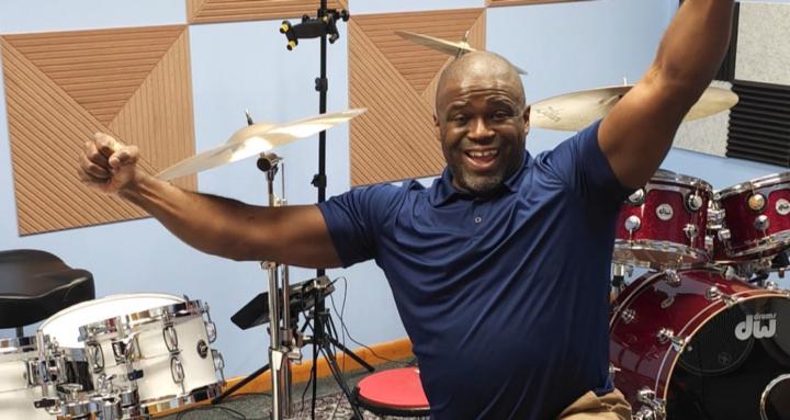 Drumsticking