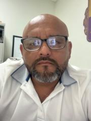 Byron Flores